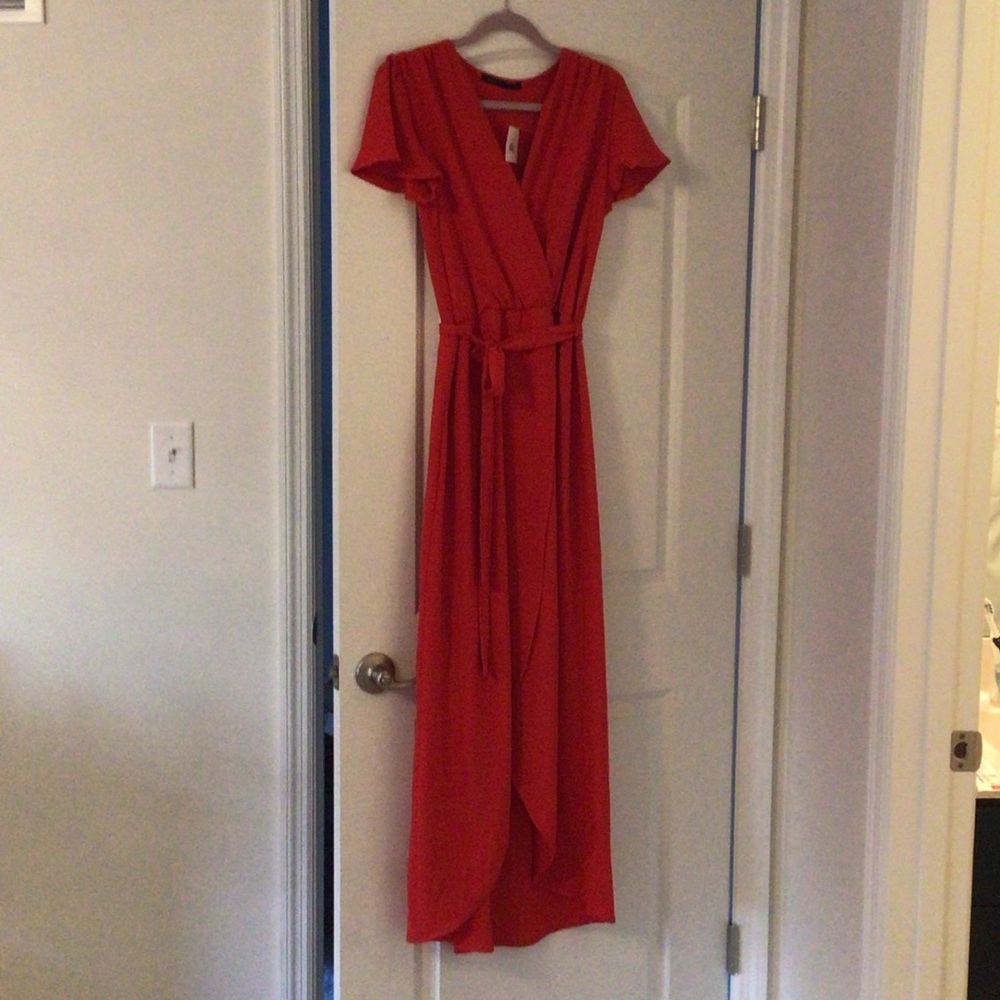 Chic Scarlet Maxi Dress